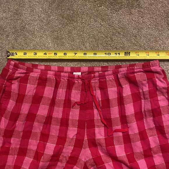 Victoria’s Secret size MEDIUM red pink and gold glitter throughout flannel PJs - Picture 7 of 11